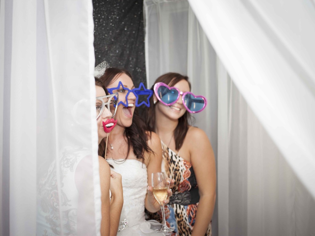 Right Photo Booth Hire can Bring Any Party to Life